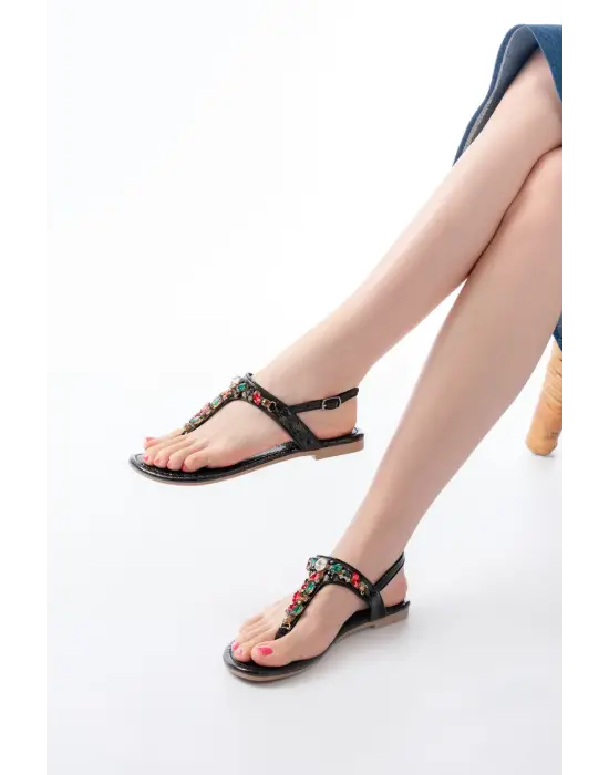 152-1110 Siyah Multi Cam Kırığı Taşlı Parmak Arası Kadın Sandalet