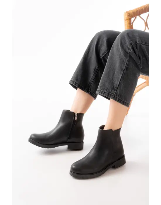 Siyah Fermuarlı Günlük Kadın Bot