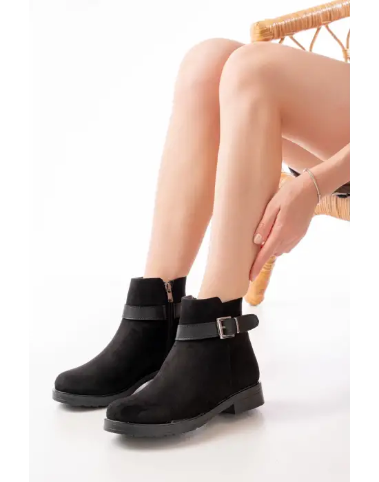 Siyah Süet Toka Aksesuarlı Fermuarlı Günlük Kadın Bot