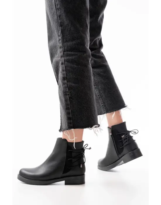 Siyah Arka Bağcık Aksesuarlı Fermuarlı Günlük Kadın Bot