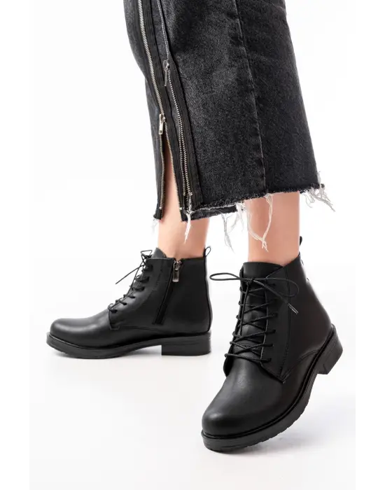 Siyah Bağcıklı Fermuarlı Günlük Kadın Bot