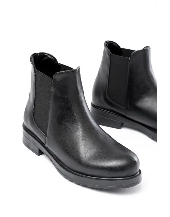 Siyah Lastikli Günlük Kadın Bot