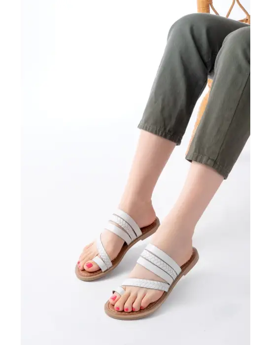 169-160 Beyaz  Örgülü Ortopedik Taban Parmak Arası Hakiki Deri Kadın Terlik