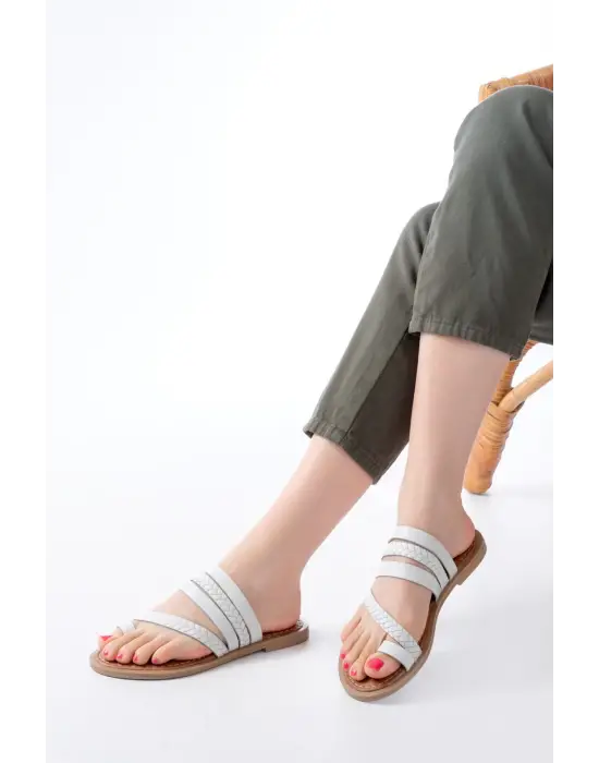 169-160 Beyaz  Örgülü Ortopedik Taban Parmak Arası Hakiki Deri Kadın Terlik