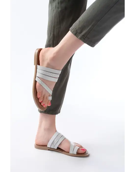 169-160 Beyaz  Örgülü Ortopedik Taban Parmak Arası Hakiki Deri Kadın Terlik