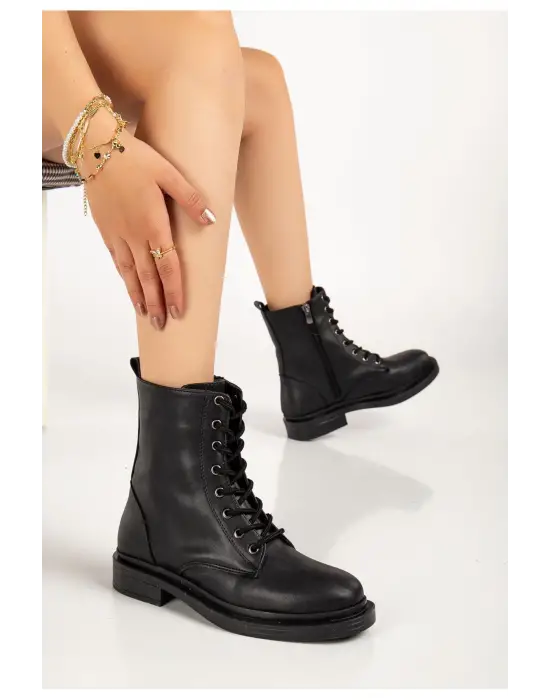 Siyah Bağcıklı Fermuarlı Günlük Kadın Bot