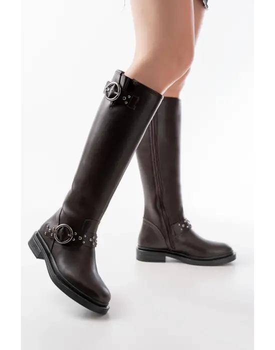 2024-3004 Kahverengi Toka Aksesuarlı Lastikli Fermuarlı Günlük Kadın Çizme