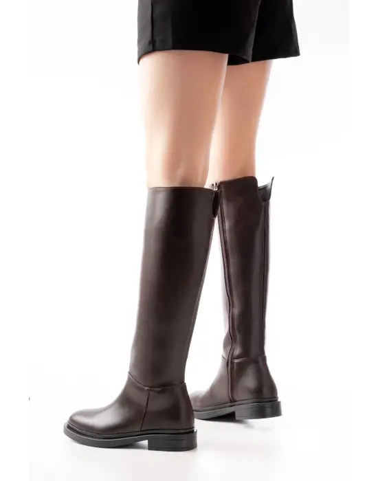 Kahverengi Fermuarlı Günlük Kadın Çizme