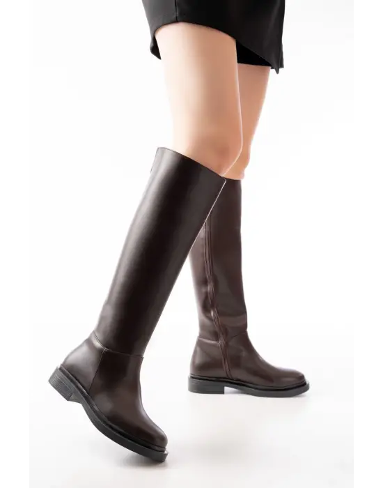 2024-3007 Kahverengi Fermuarlı Günlük Kadın Çizme