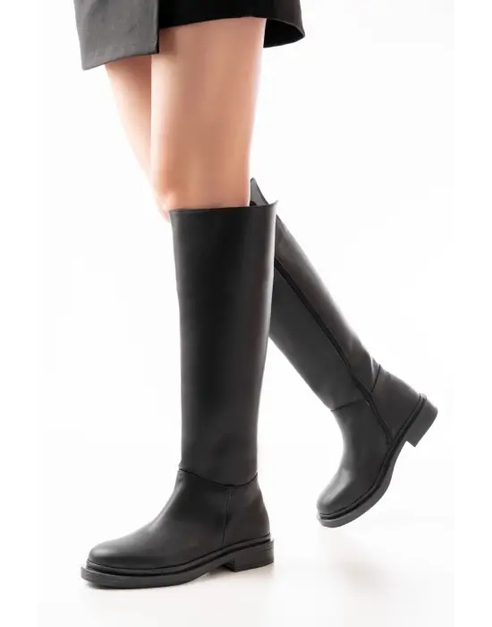 2024-3007 Siyah Fermuarlı Günlük Kadın Çizme
