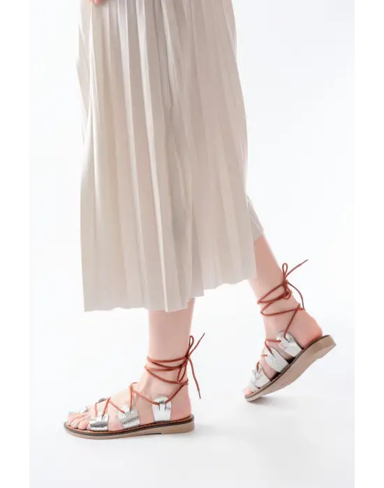 205-01 Gümüş Bilekten Bağlamalı Ortopedik Hakiki Deri Kadın Sandalet