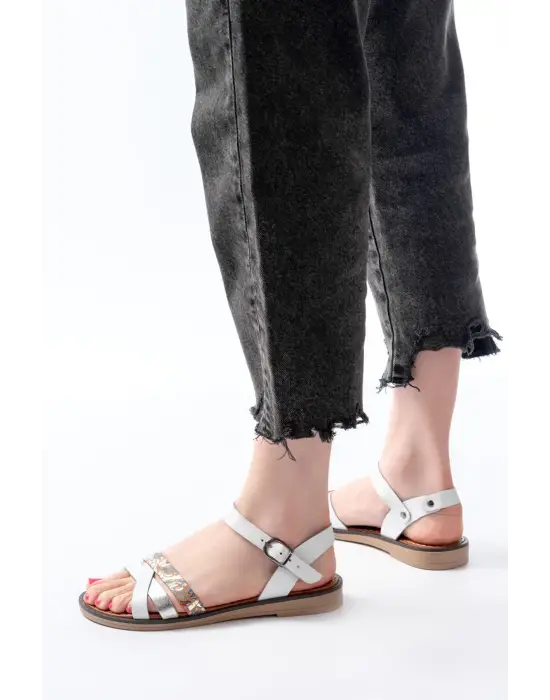 205-015 Beyaz Garni Ortopedik Hakiki Deri Dolgu Kadın Sandalet