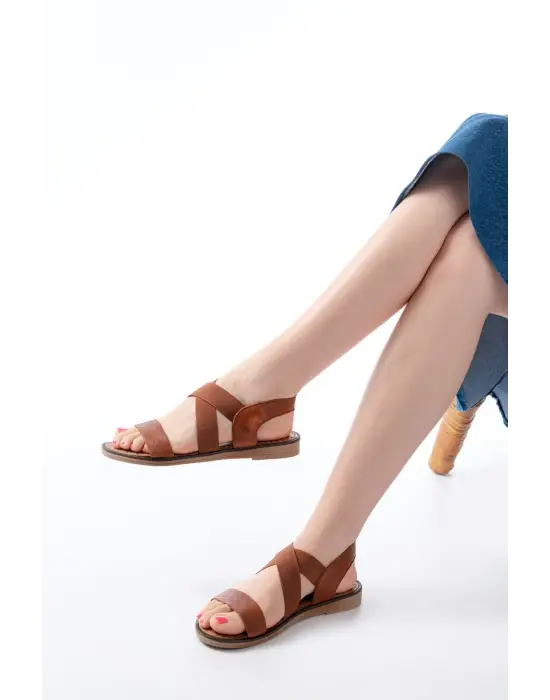 205-04 Taba Tek Bantlı Lastikli Hakiki Deri Ortopedik Taban Kadın Sandalet