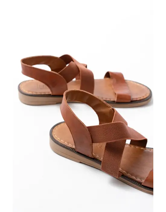 205-04 Taba Tek Bantlı Lastikli Hakiki Deri Ortopedik Taban Kadın Sandalet