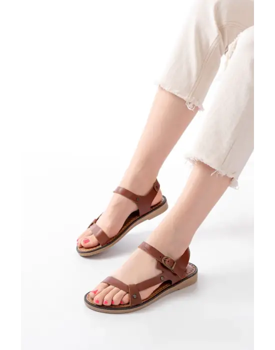 205-090 Koyu Kahve  Hakiki Deri Tokalı Kadın Sandalet