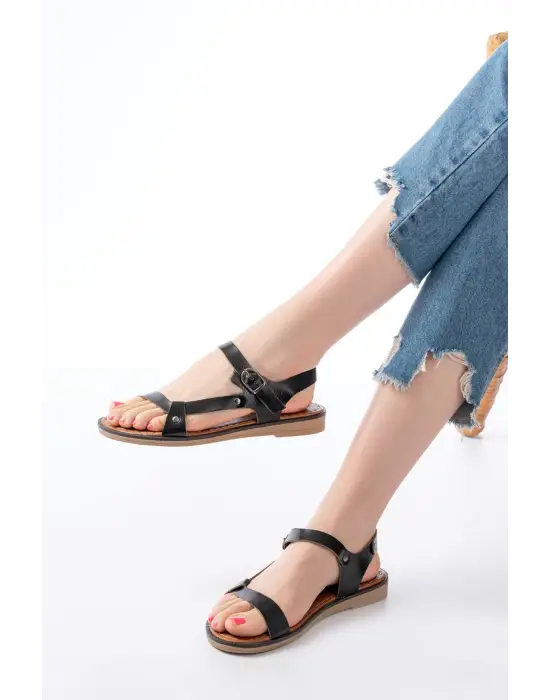 205-090 Siyah Hakiki Deri Tokalı Kadın Sandalet