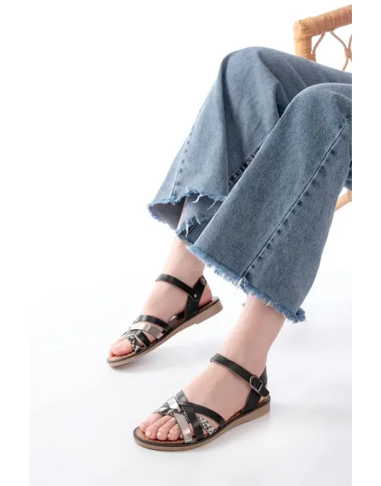 205-093 Siyah Garni Hakiki Deri Ortopedik Taban Kadın Sandalet