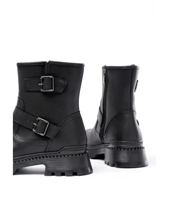 Siyah Tokalı Düz Topuklu Tokalı Fermuarlı Günlük Kadın Bot