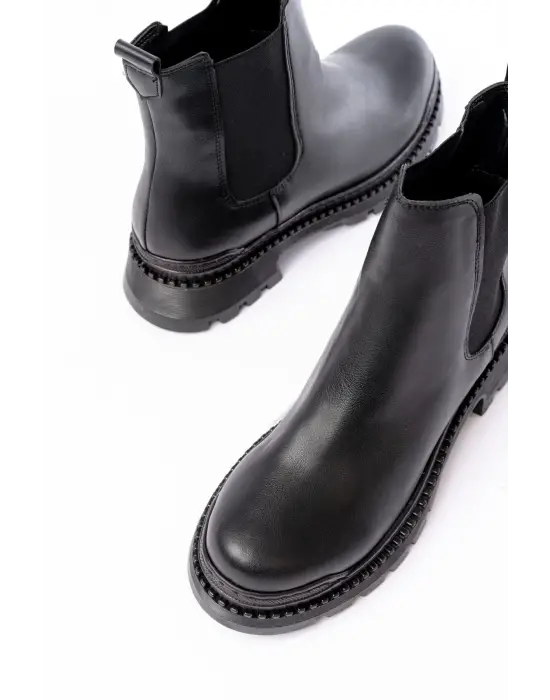 Siyah Lastikli Günlük Kadın Bot