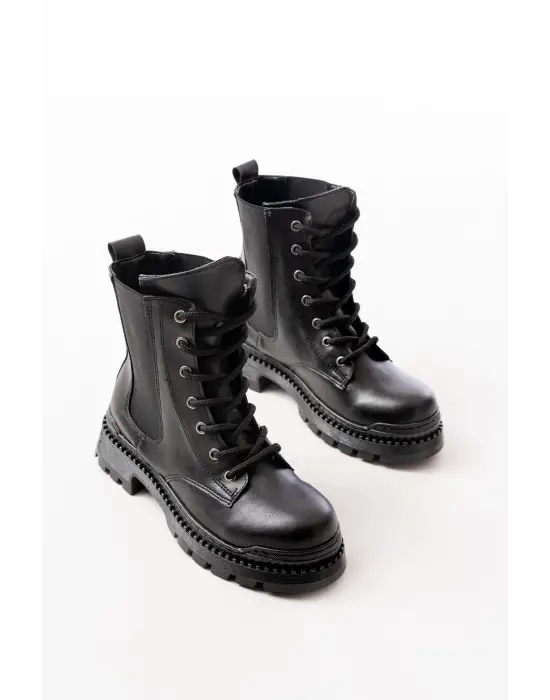 Siyah Düz Topuklu Bağcıklı Lastikli Günlük Kadın Bot