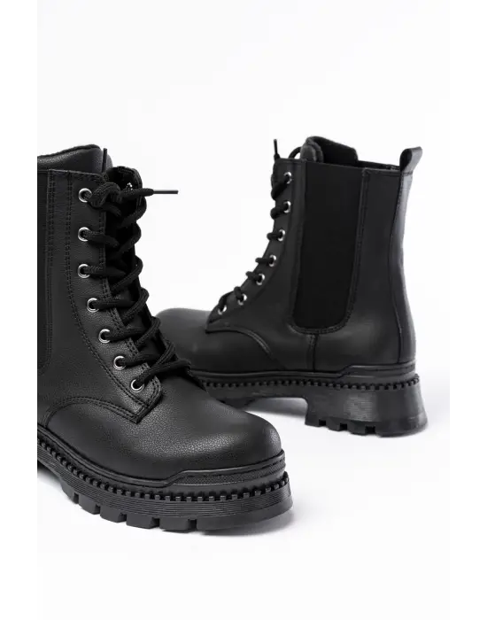 Siyah Luna Düz Topuklu Bağcıklı Lastikli Günlük Kadın Bot