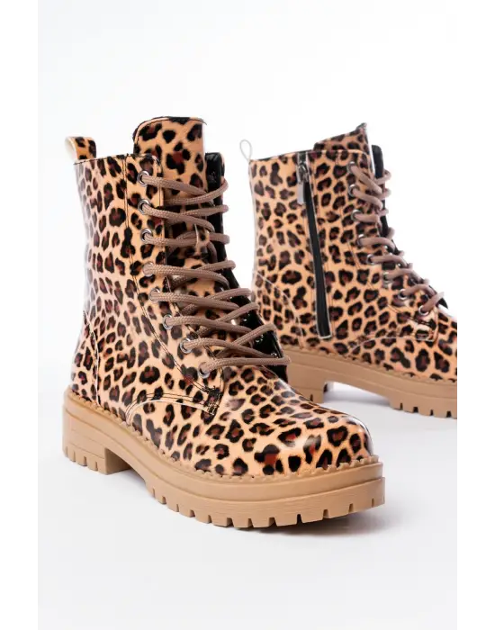 Parlak Leopar Bağcıklı Fermuarlı Günlük Kadın Bot