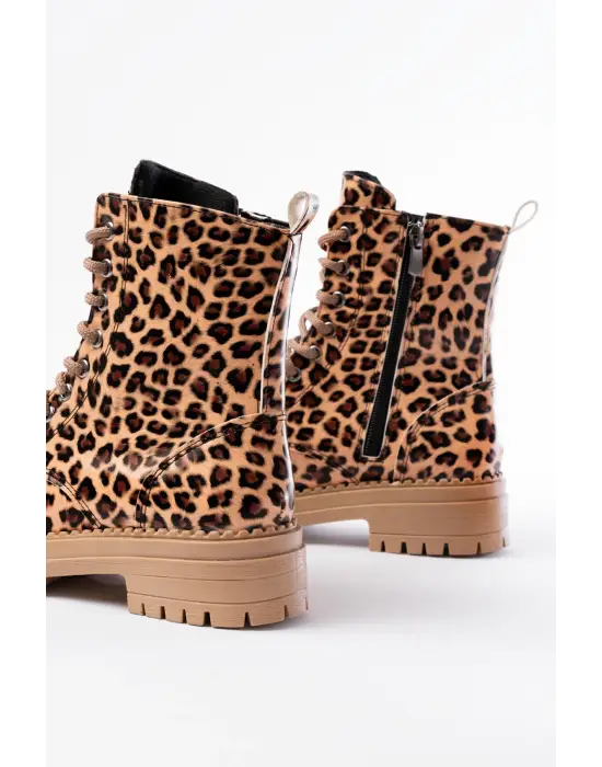 Parlak Leopar Bağcıklı Fermuarlı Günlük Kadın Bot