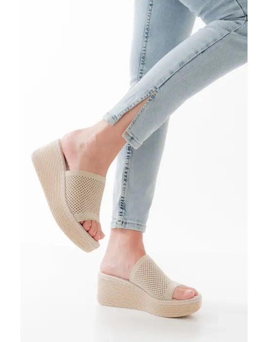 Bej Triko Günlük Ortopedik Dolgu Topuk Kadın Terlik