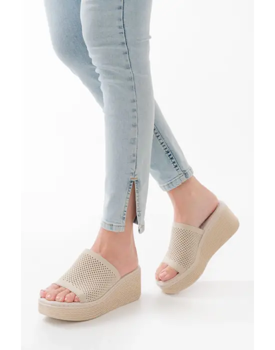 Bej Triko Günlük Ortopedik Dolgu Topuk Kadın Terlik