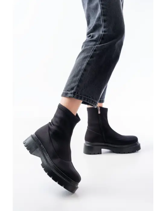 Siyah Dalgıç Fermuarlı Günlük Kadın Bot