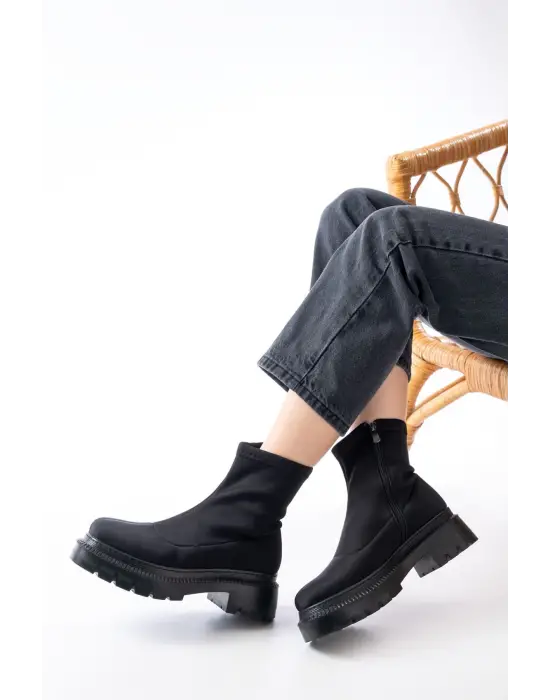 Siyah Dalgıç Fermuarlı Günlük Kadın Bot
