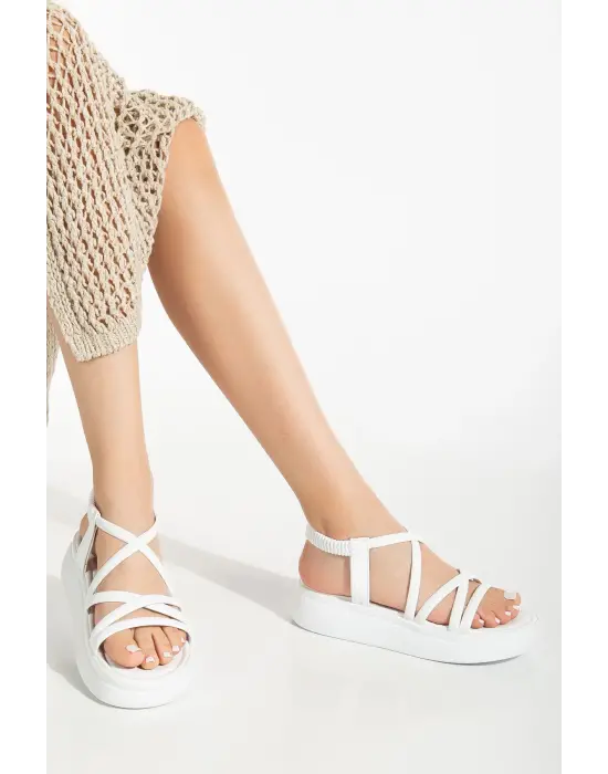Beyaz Dolgu Topuk Kadın Sandalet