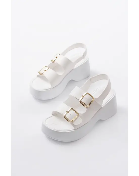 24414-572 Beyaz Tokalı  Günlük Dolgu Topuk Kadın Sandalet