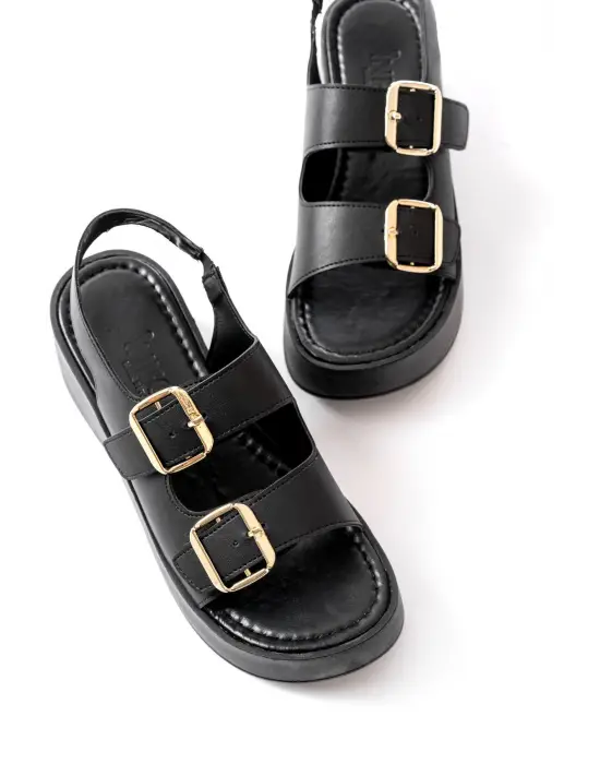 24414-572 Siyah Tokalı  Günlük Dolgu Topuk Kadın Sandalet