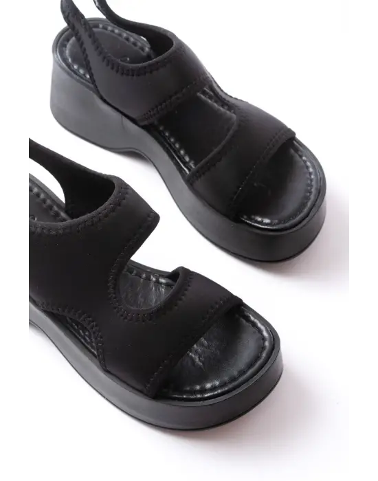 24414-573 Siyah Dalgıç Günlük Dolgu Topuk Kadın Sandalet