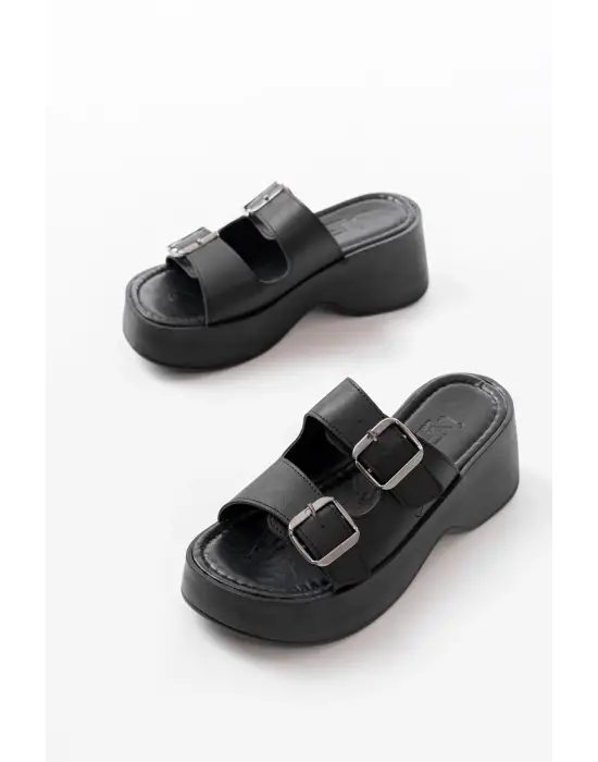 24414-574 Siyah Günlük Tokalı Dolgu Topuk Kadın Terlik