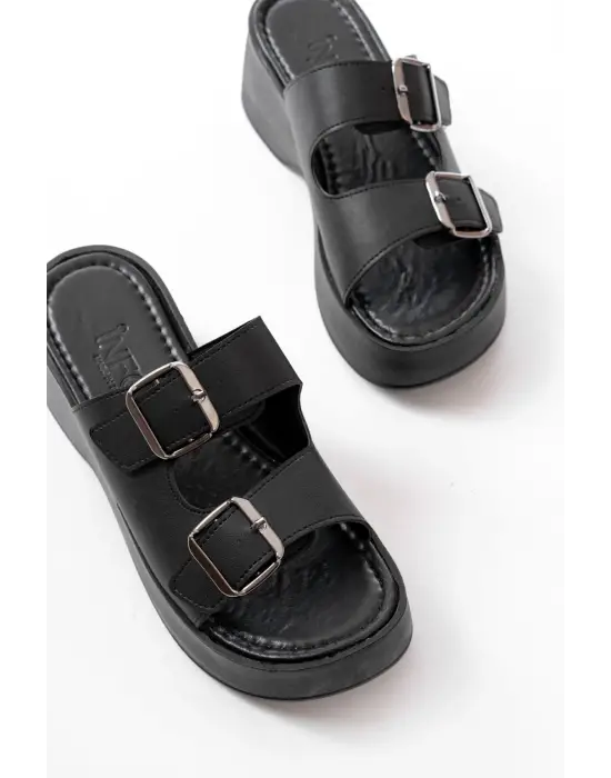 24414-574 Siyah Günlük Tokalı Dolgu Topuk Kadın Terlik