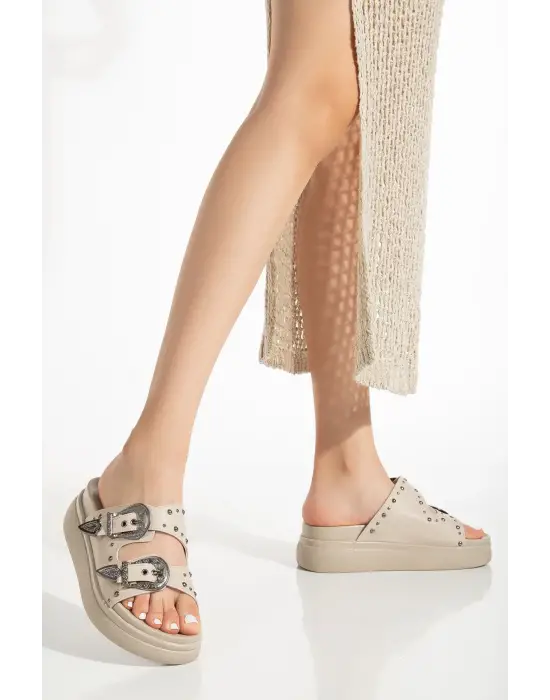 Bej Dolgu Topuk Kadın Sandalet