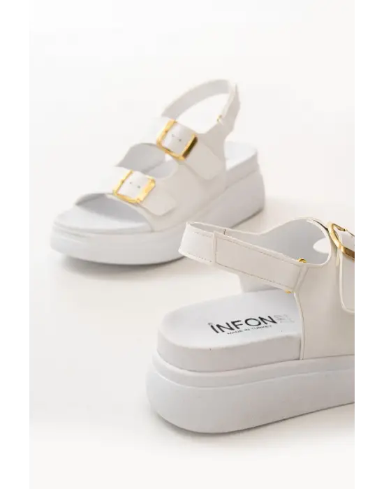 Beyaz Dolgu Topuk Kadın Sandalet