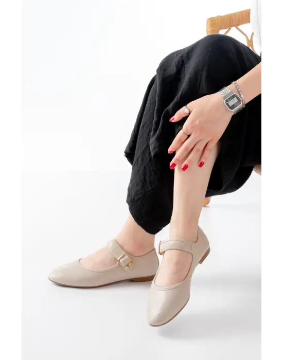 2606 Bej Baretli Günlük Bayan Ayakkabı