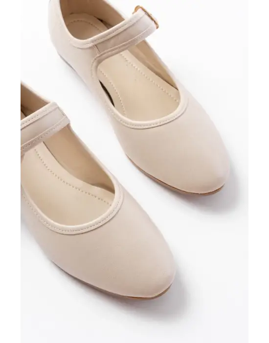 2606 Bej Baretli Günlük Bayan Ayakkabı