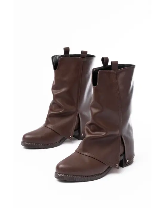 Kahverengi Günlük Kadın Bot