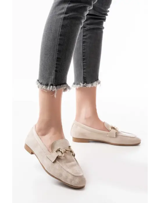 Bej Süet Toka Aksesuarlı Günlük Kadın Babet