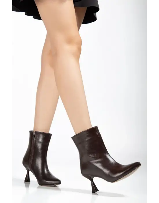 4701 Kahve Kırışık Kare Topuk Günlük Kadın Bot