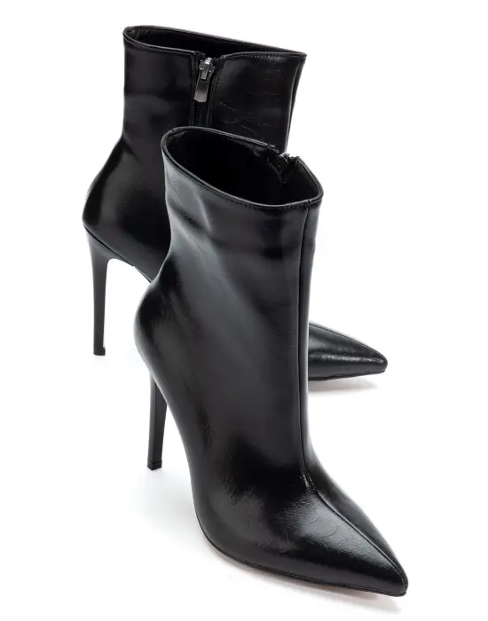 4803 Siyah Kırışık Sivri Burun İnce Topuk Günlük Kadın Bot