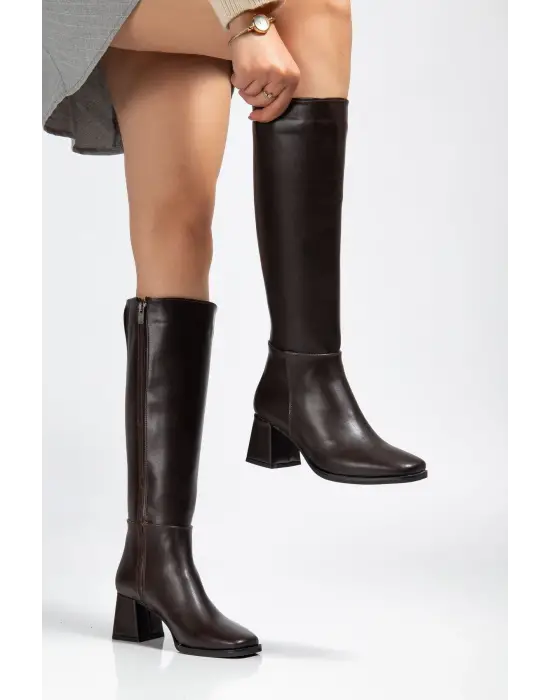 4804 Kahve Cilt Fermuarlı Günlük Bayan Çizme