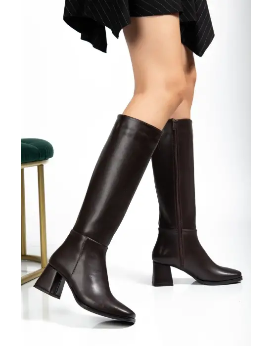 4804 Kahve Cilt Fermuarlı Günlük Bayan Çizme