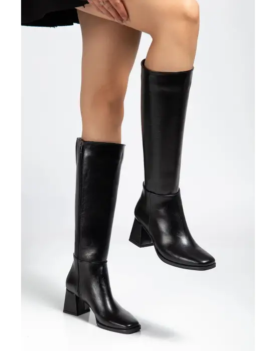 4804 Siyah Kırışık Fermuarlı Günlük Bayan Çizme