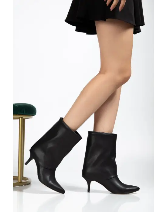 4806 Siyah Cilt Yakalı Günlük Kadın Bot