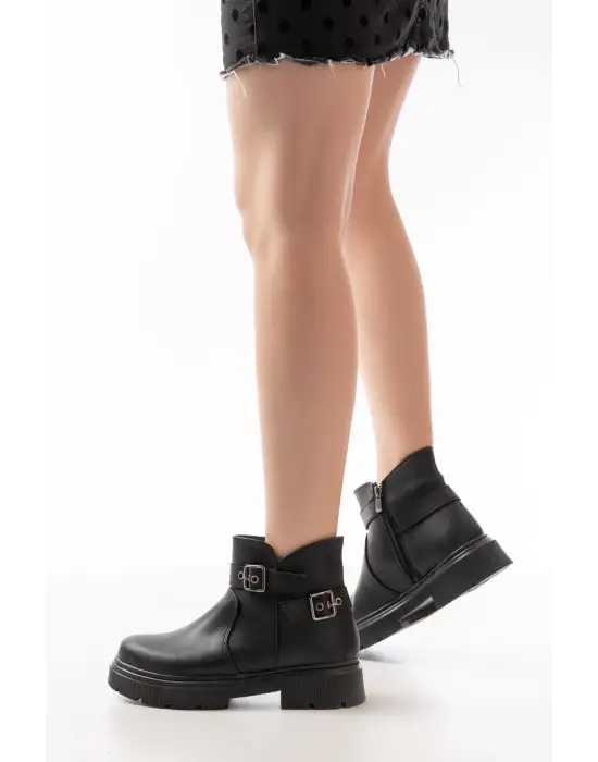 Siyah Toka Aksesuarlı Fermuarlı Günlük Kadın Bot